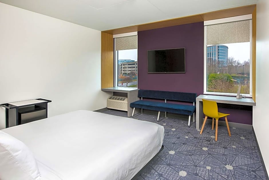 Aloft Charlotte Ballantyne