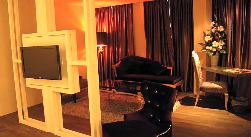 Hotel Austin Paradise