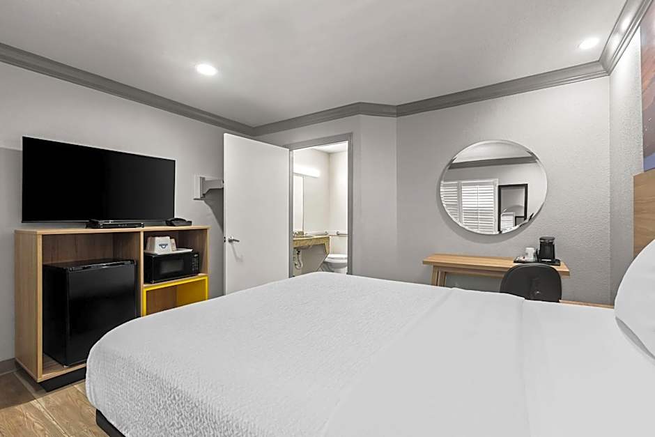 Days Inn by Wyndham San Francisco S/Oyster Point Airport