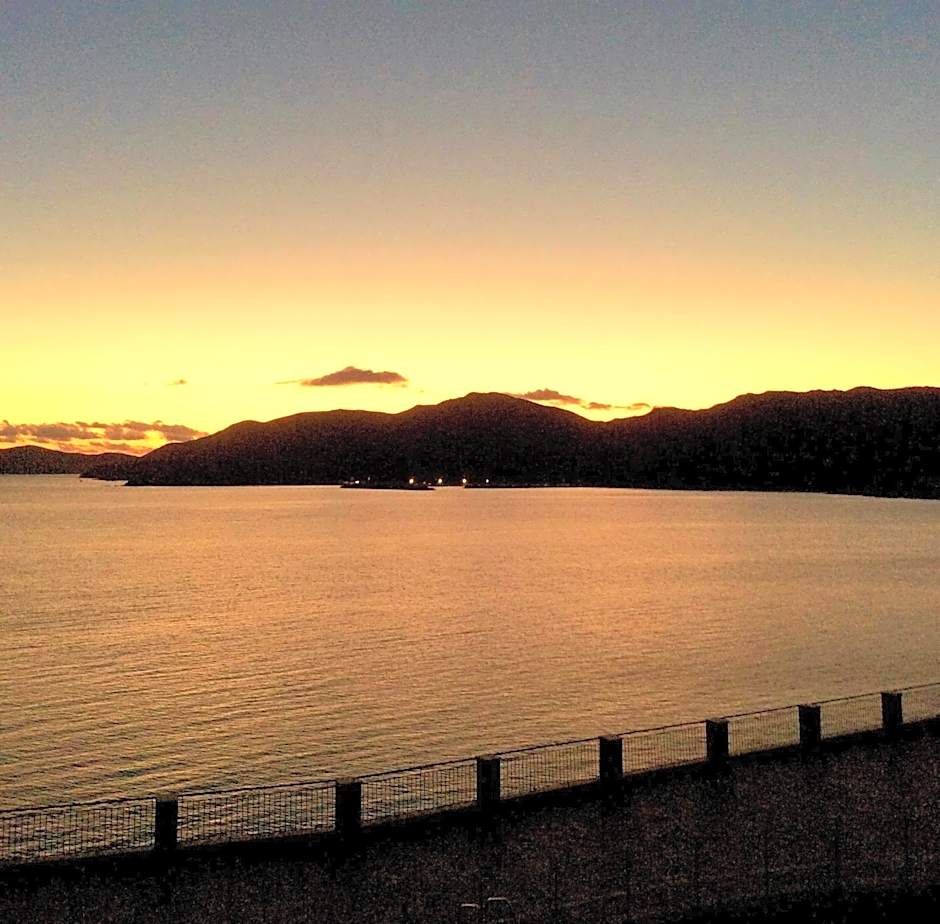 Apartment on the sea