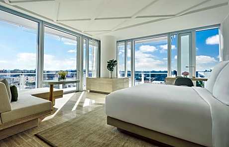 Surfside Corner Room King