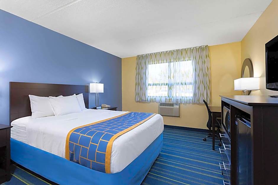 Days Inn by Wyndham Augusta