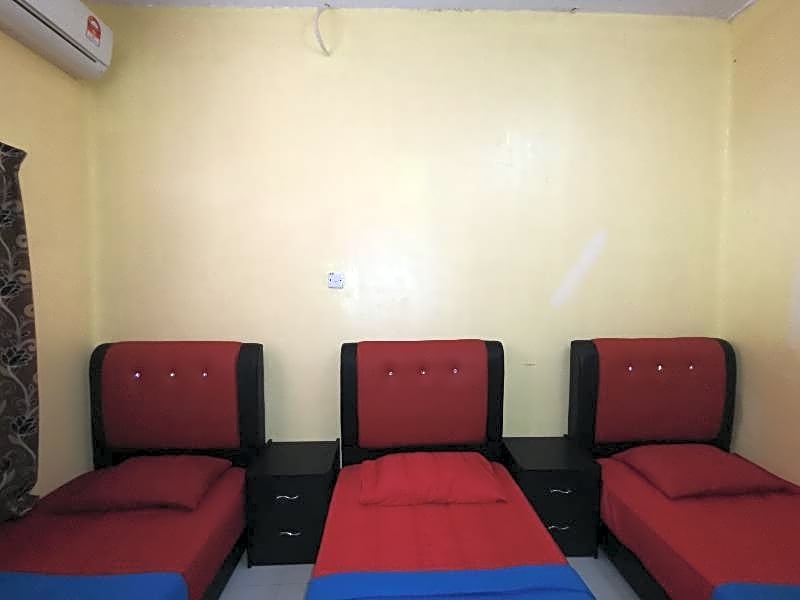 OYO 89819 Raz Hotel Kelulut