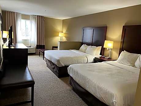 2 Queen Beds, Suite,  Non-Smoking