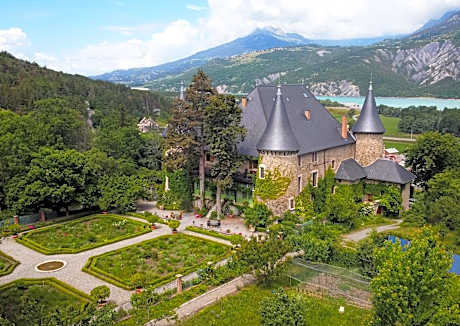 Chateau De Picomtal