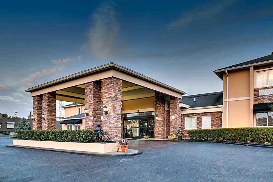 Greenfield Inn & Suites Elizabethtown, KY I65 Exit 94