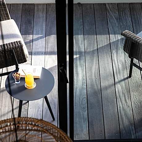 Cozy Room with Terrace