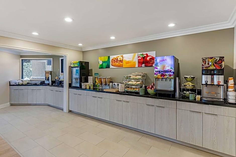 Quality Inn & Suites Maingate