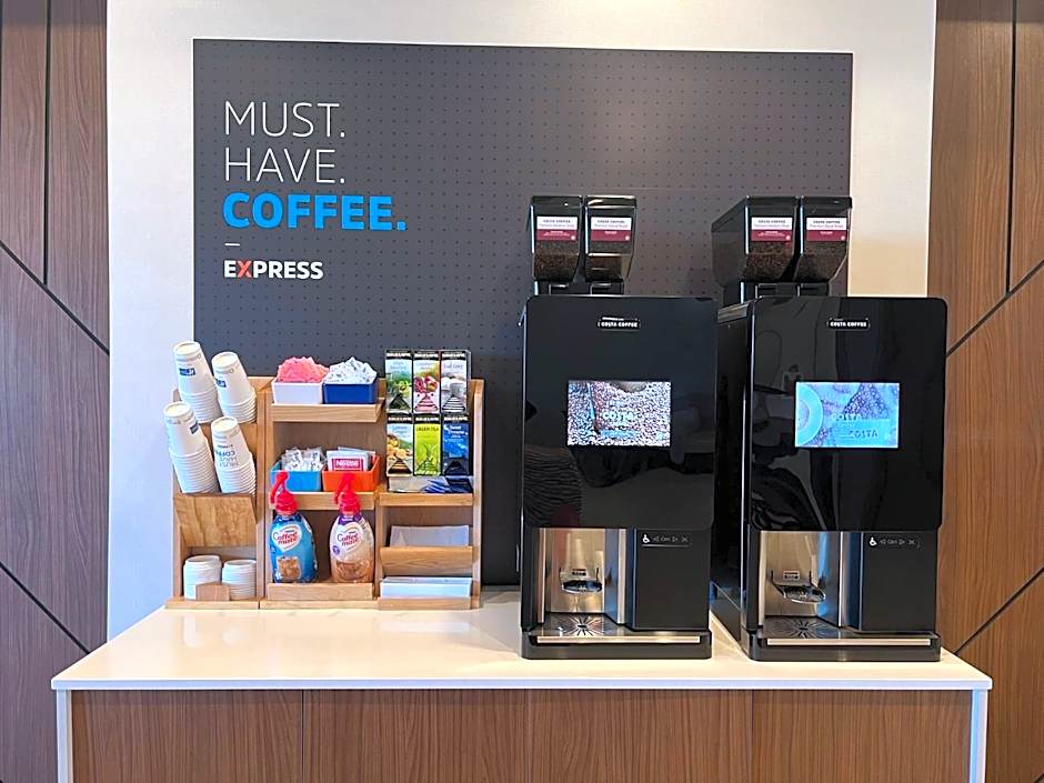 Holiday Inn Express And Suites Dalton - Walnut Ave By IHG