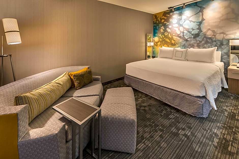 Photo 1 of 1 of 1 King Bed with Sofabed, River View