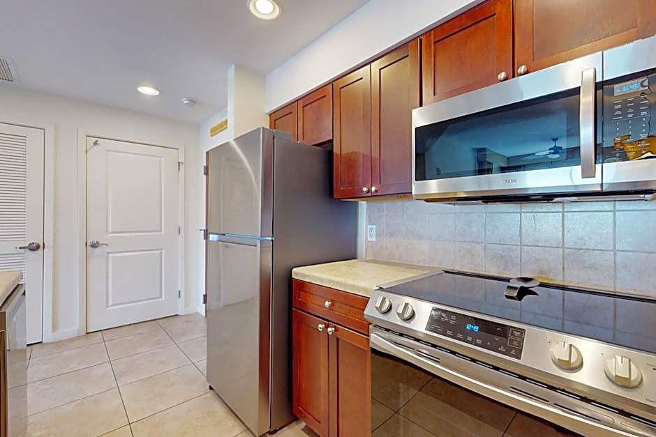 Luau Condos II