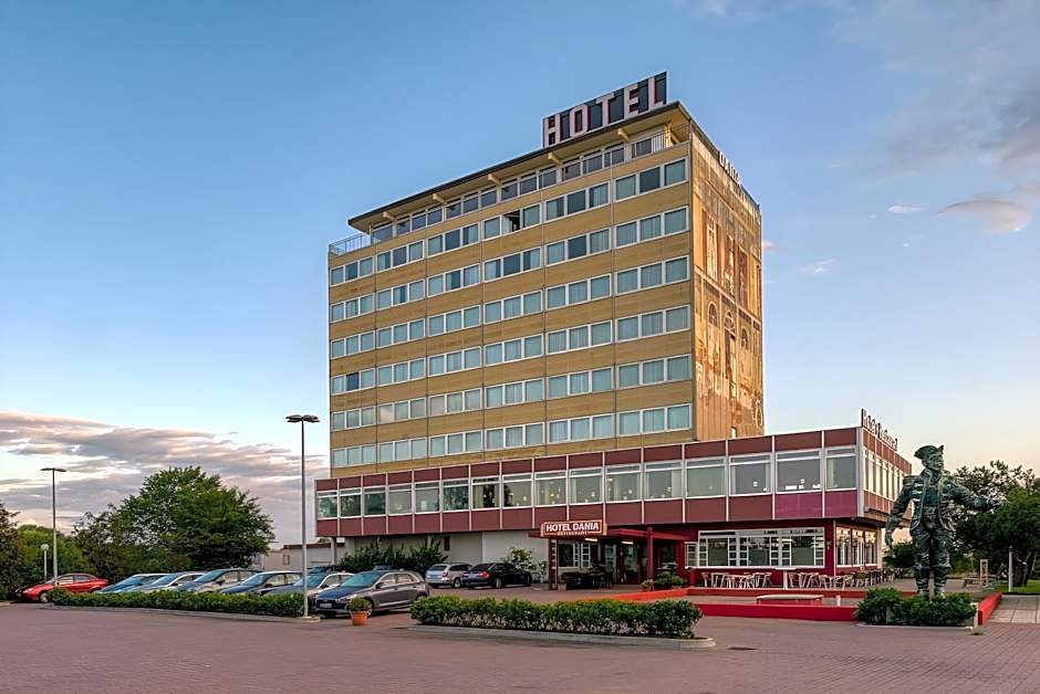 FF&E Hotel Dania