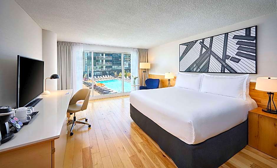Photo 1 of 11 of Premium 1 King Bed