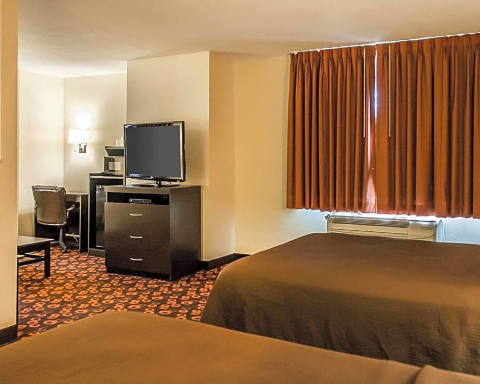 Econo Lodge Inn & Suites Santa Fe
