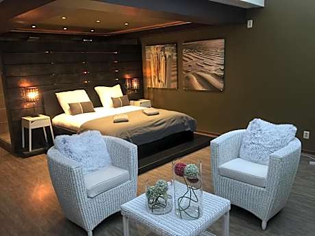 Queen Room with Spa Bath