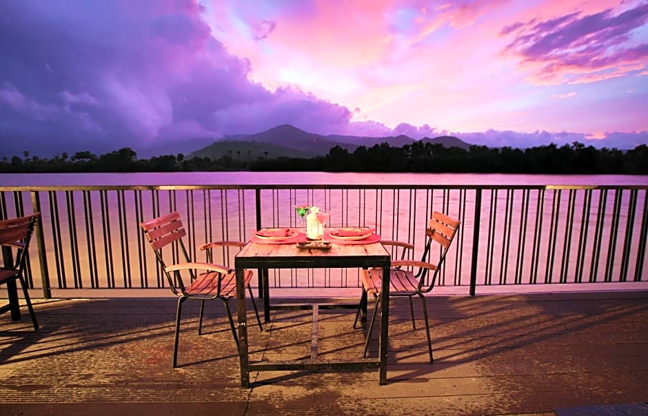 Kampot River Residence