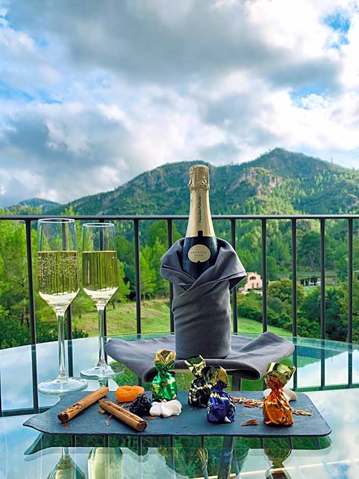 La Figuerola Hotel & Restaurant