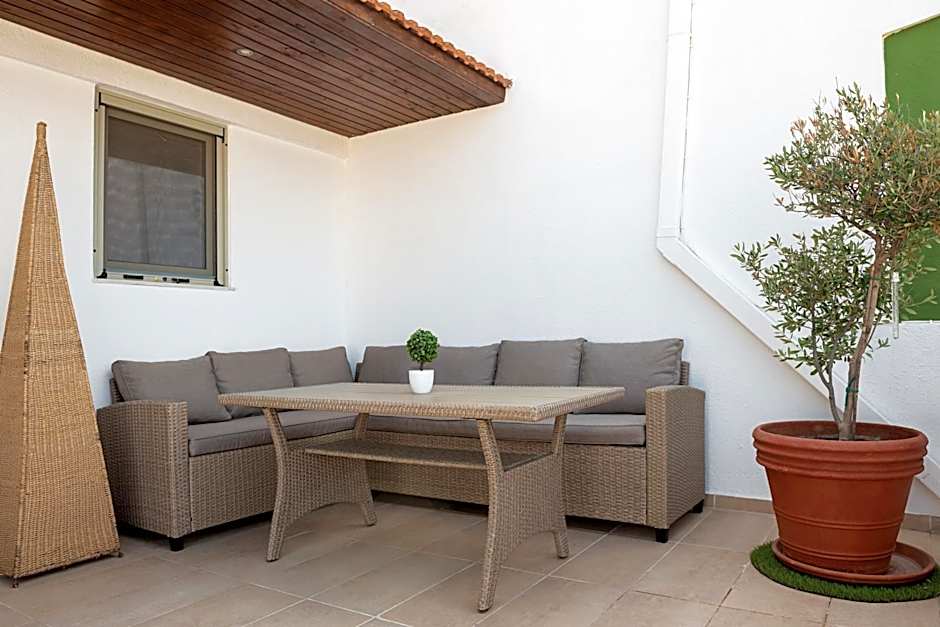 Terinikos Sunny Garden Hotel & Junior Suites New Renovation 2025