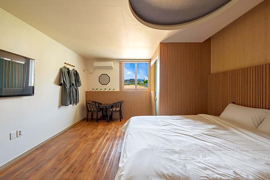 Gyeongju Hotel Check-in Bulguk