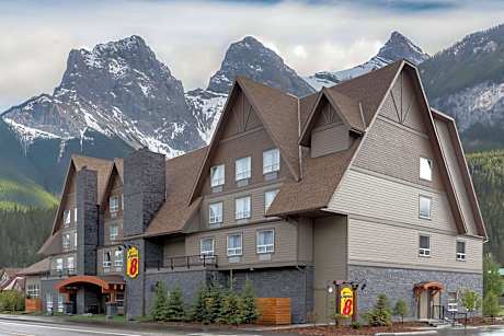 Super 8 Canmore