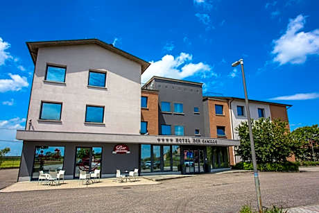 HOTEL DON CAMILLO