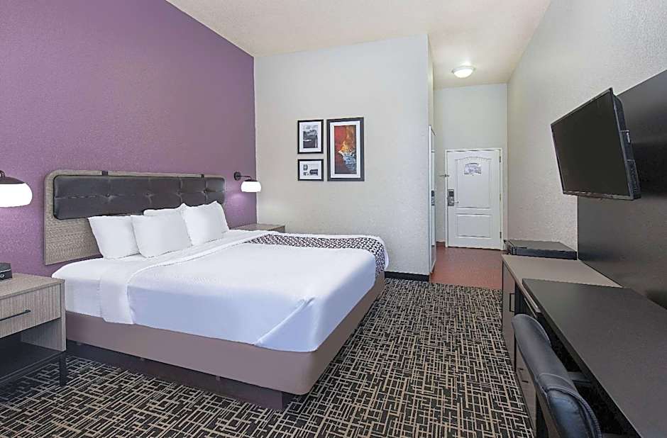 La Quinta Inn & Suites by Wyndham Bowling Green