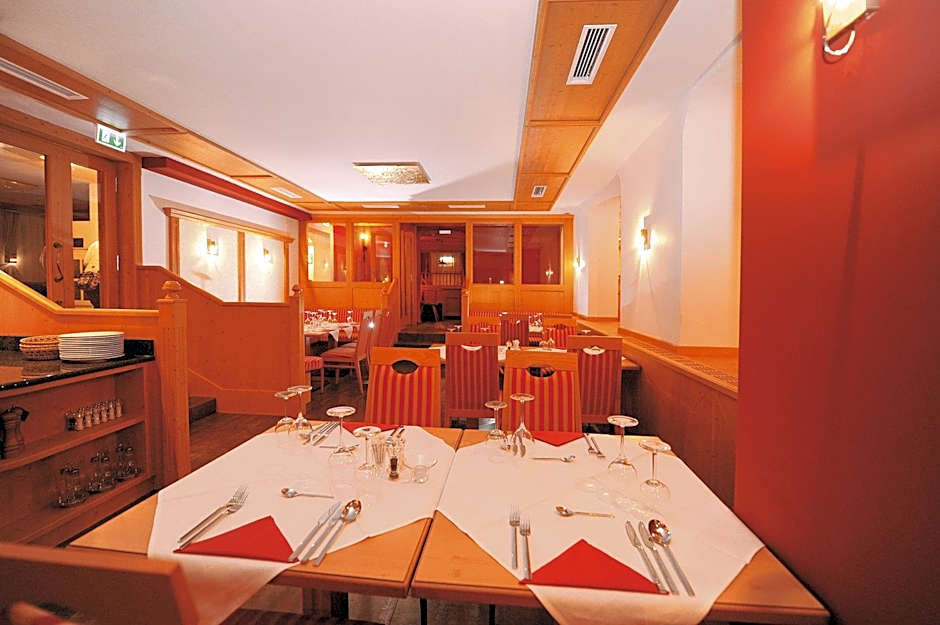 König - Joker Card included in Summer