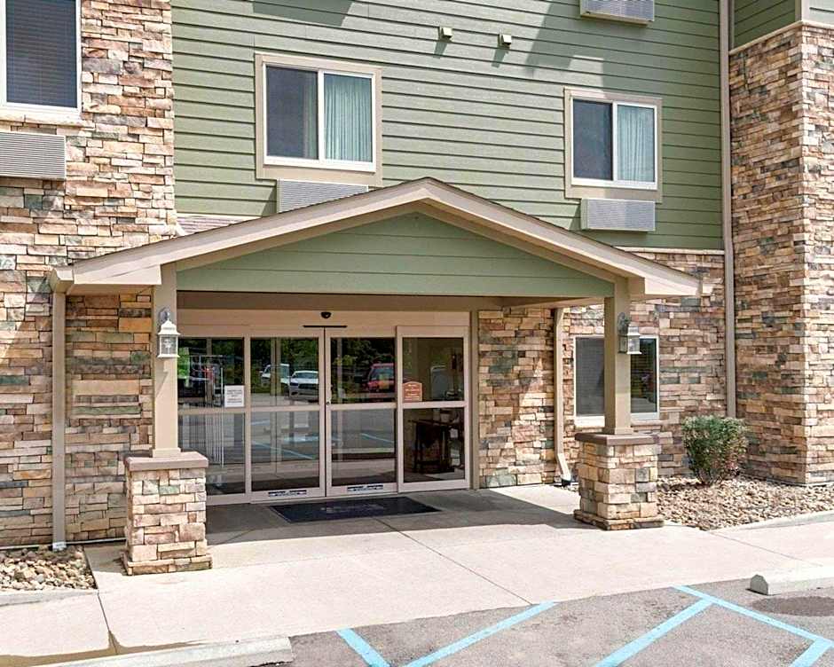 Suburban Studios Triadelphia - Wheeling at The Highlands