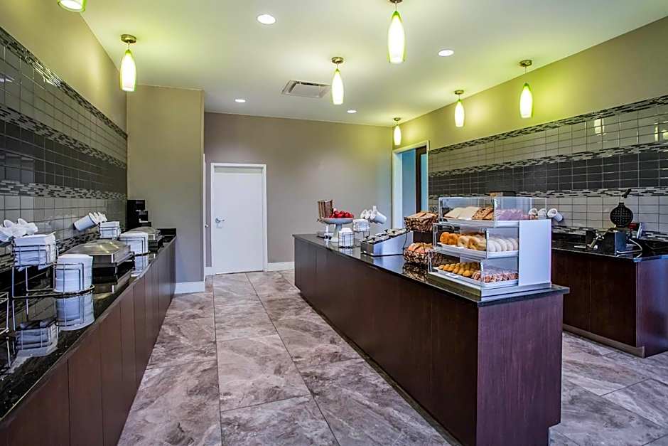 La Quinta Inn & Suites by Wyndham Virginia Beach