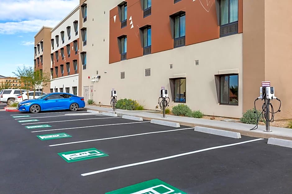 Comfort Suites Scottsdale Talking Stick Entertainment District