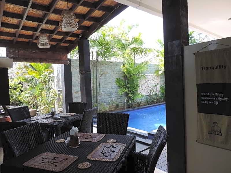 Andari Legian