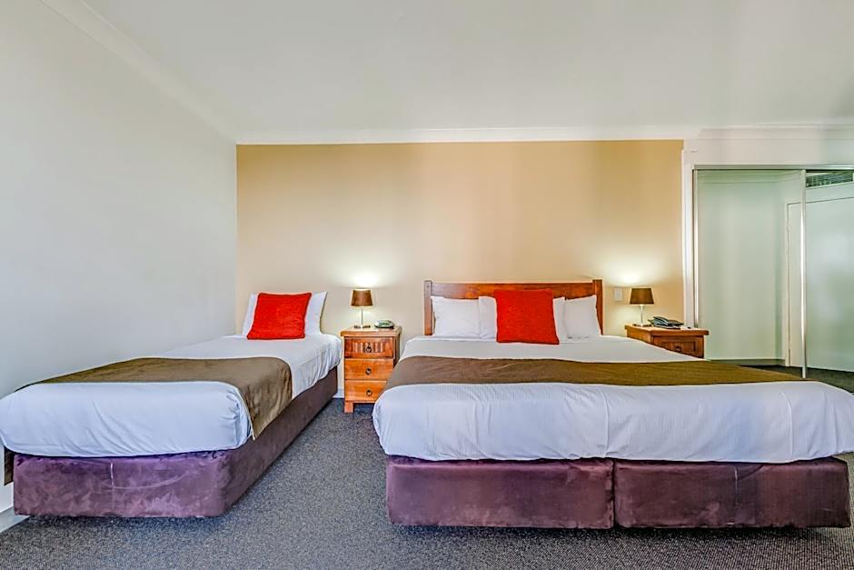 Hillcrest Apartment Hotel (formerly Central Hillcrest Apartments)