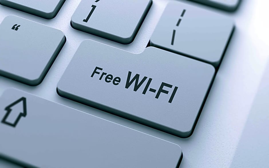 RedDoorz Plus near Isola UPI