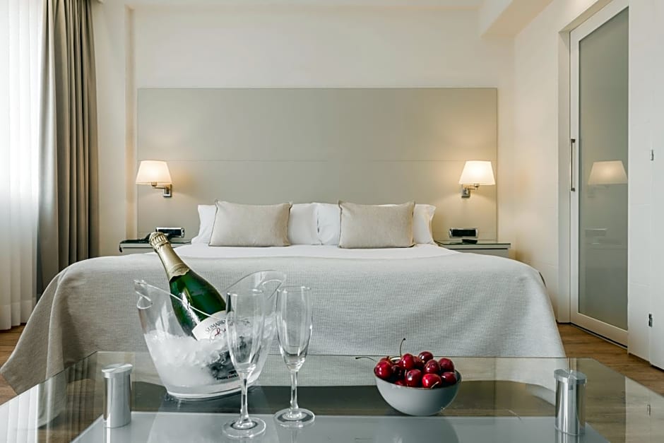 Aparthotel Mariano Cubi