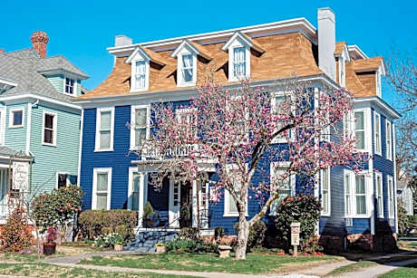 Meadows Inn