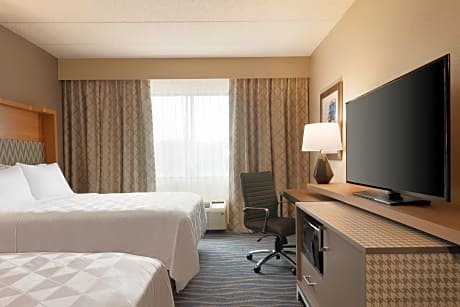 2 Queen Beds Standard River View