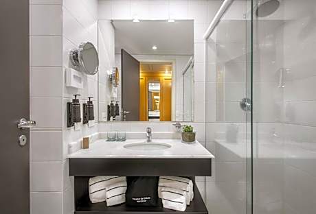 Room Premium