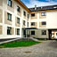 H11 Downtown Apartments