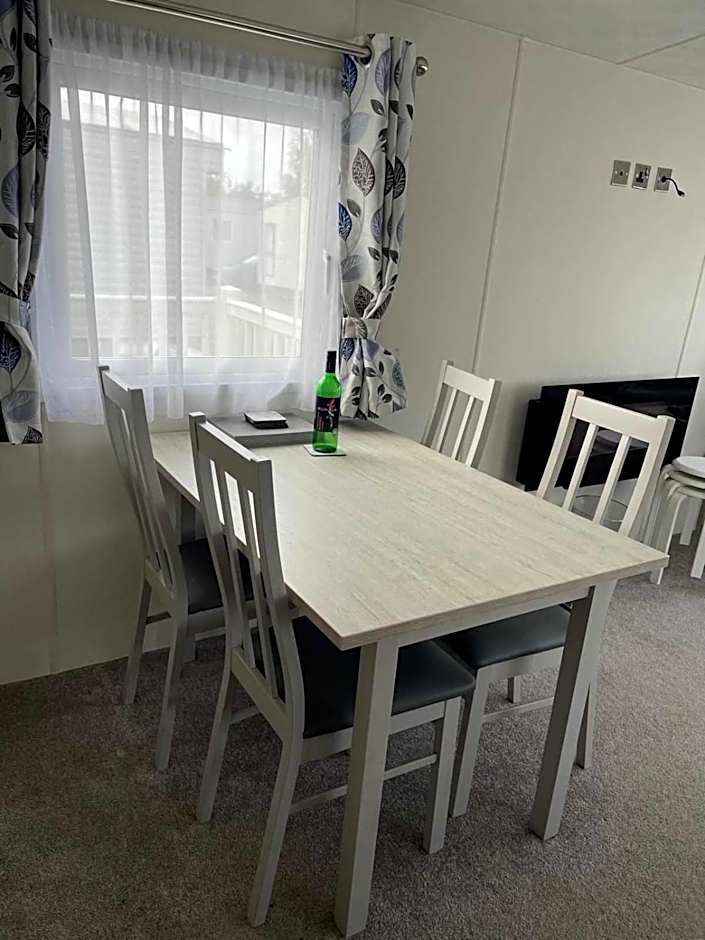 23 kingfisher court luxury 3 bedroom caravan