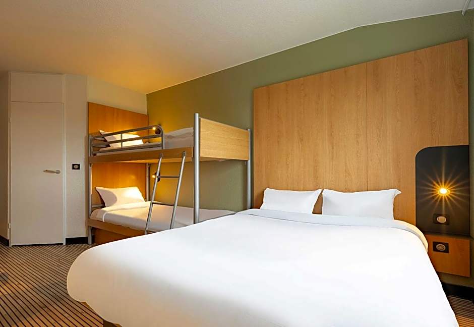 B&B HOTEL Calais Centre St Pierre