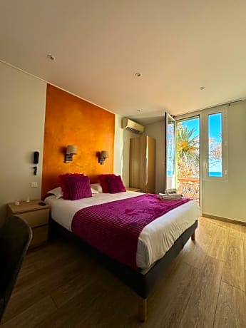 Superior Double Room with Terrace and Sea view 