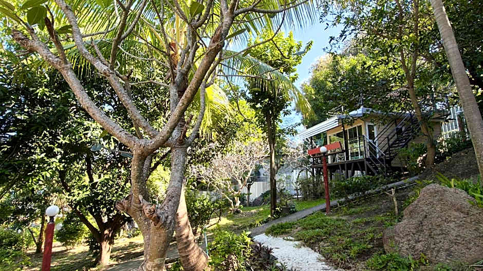 Hill Zone Home Stay by Little Paradise