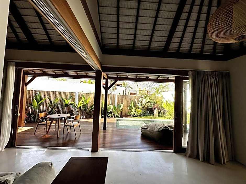 Di Cappio Studio Uluwatu
