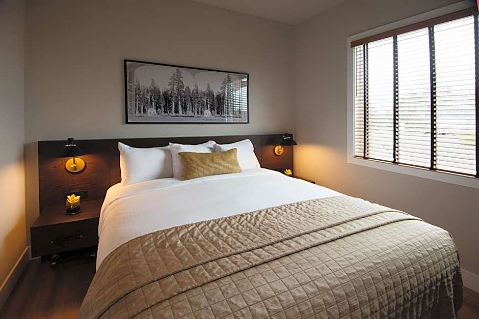 Gateway Hotel, Trademark Collection by Wyndham