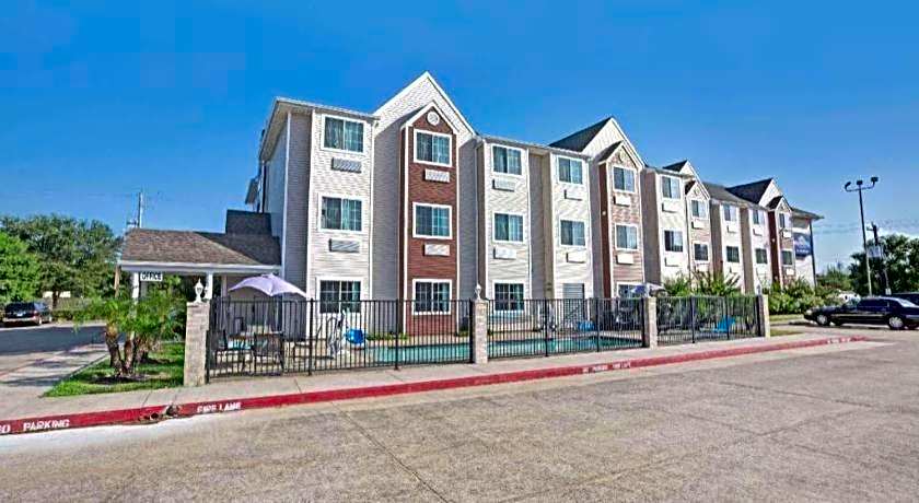 Microtel Inn & Suites By Wyndham Houston