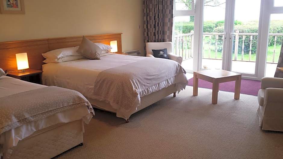 Lakeland Midsummer Lakehouse