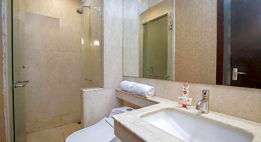 Collection O 252 Istana Permata Ngagel