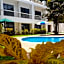 Hotel Holly