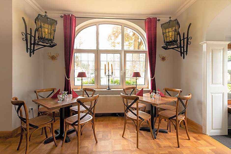 Hotel & Restaurant Raueneck