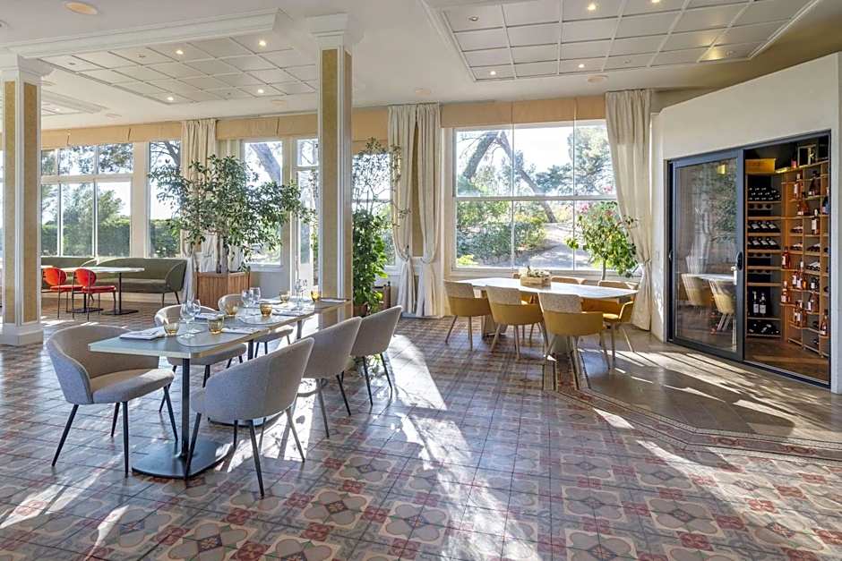 Grand Hotel Des Lecques; BW Signature Collection